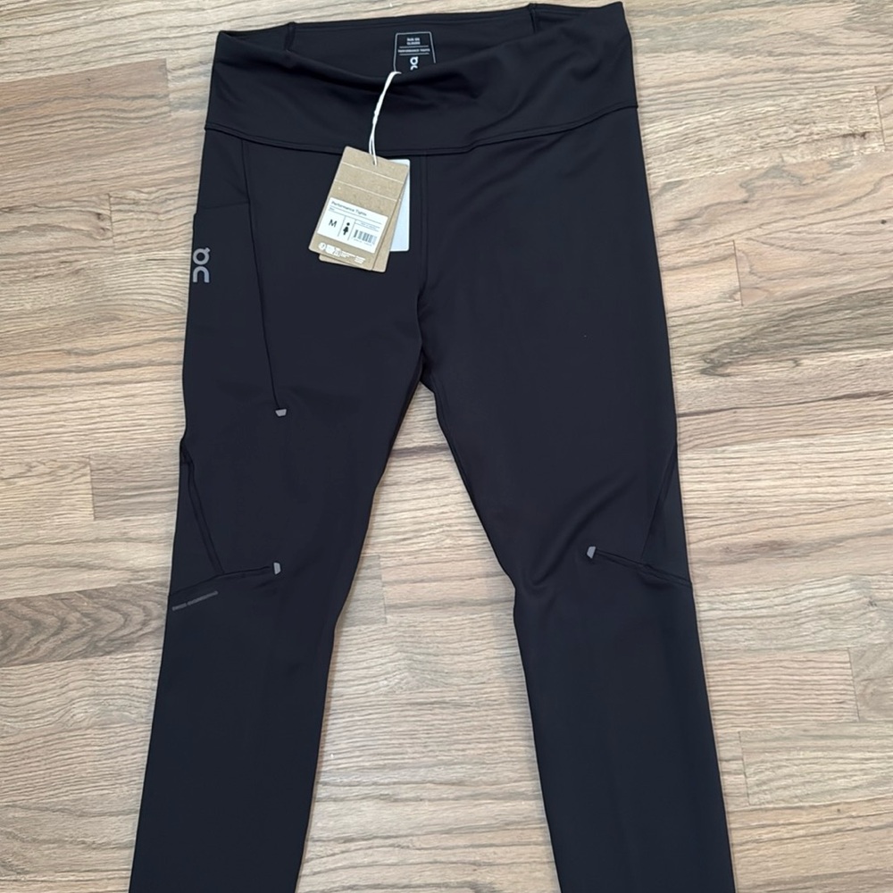 On Cloud Run Performance Tights/Leggings; size medium; brand new with tags;black